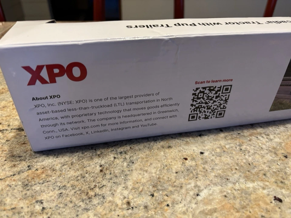 XPO Logistics 1:64 Freightliner Cascadia Tractor Trailers Wabash Pup Die Cast - Image 3 of 4