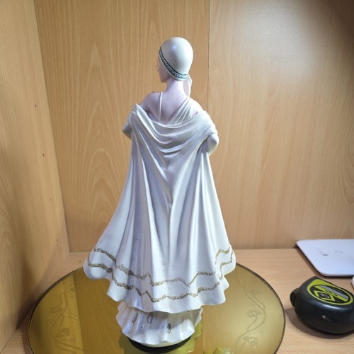 Large Resin Statue Of Art Deco Flapper Girl With Hat - Picture 4 of 5
