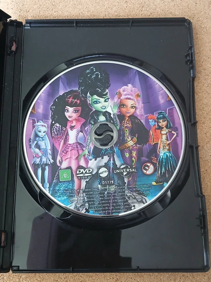 Monster High Ghouls Rule AU R4 -GC - image 3 of 4