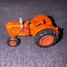 ERTL Case 600 Orange Farm Tractor, 1/64