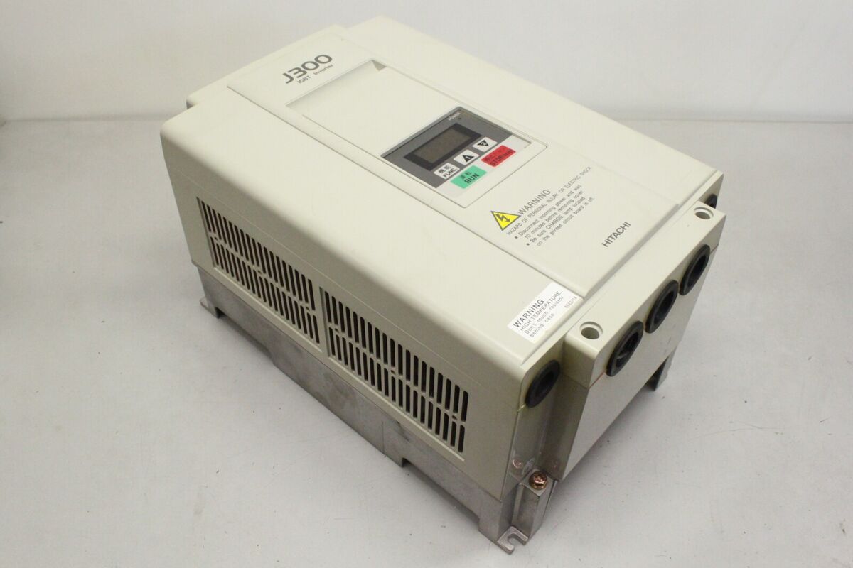 HITACHI J300 055HFE4 IGBT 7,5kW Frequenzumrichter Inverter HITACHI J300 055HFE4 IGBT 7,5kW Frequenzumrichter Inverter