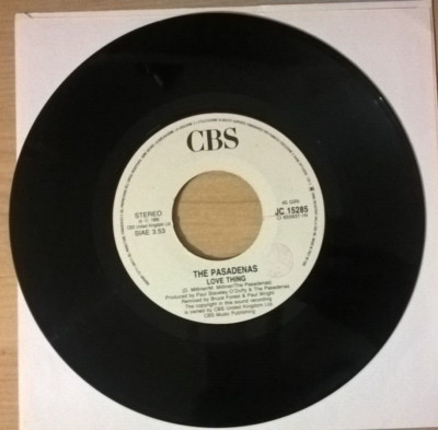 45 Umdrehungen 7''J.B. THE PASADENAS Love Thing THE CHIMES I Still Haven't Found What...
