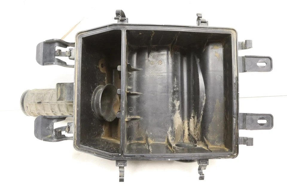 Can-Am Commander 1000 XT 11 Air Box 707800325 52703 - Image 2 of 4