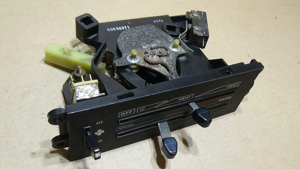 1987-1995 Jeep Wrangler YJ Climate Temperature Control Switch - Image 3 of 4