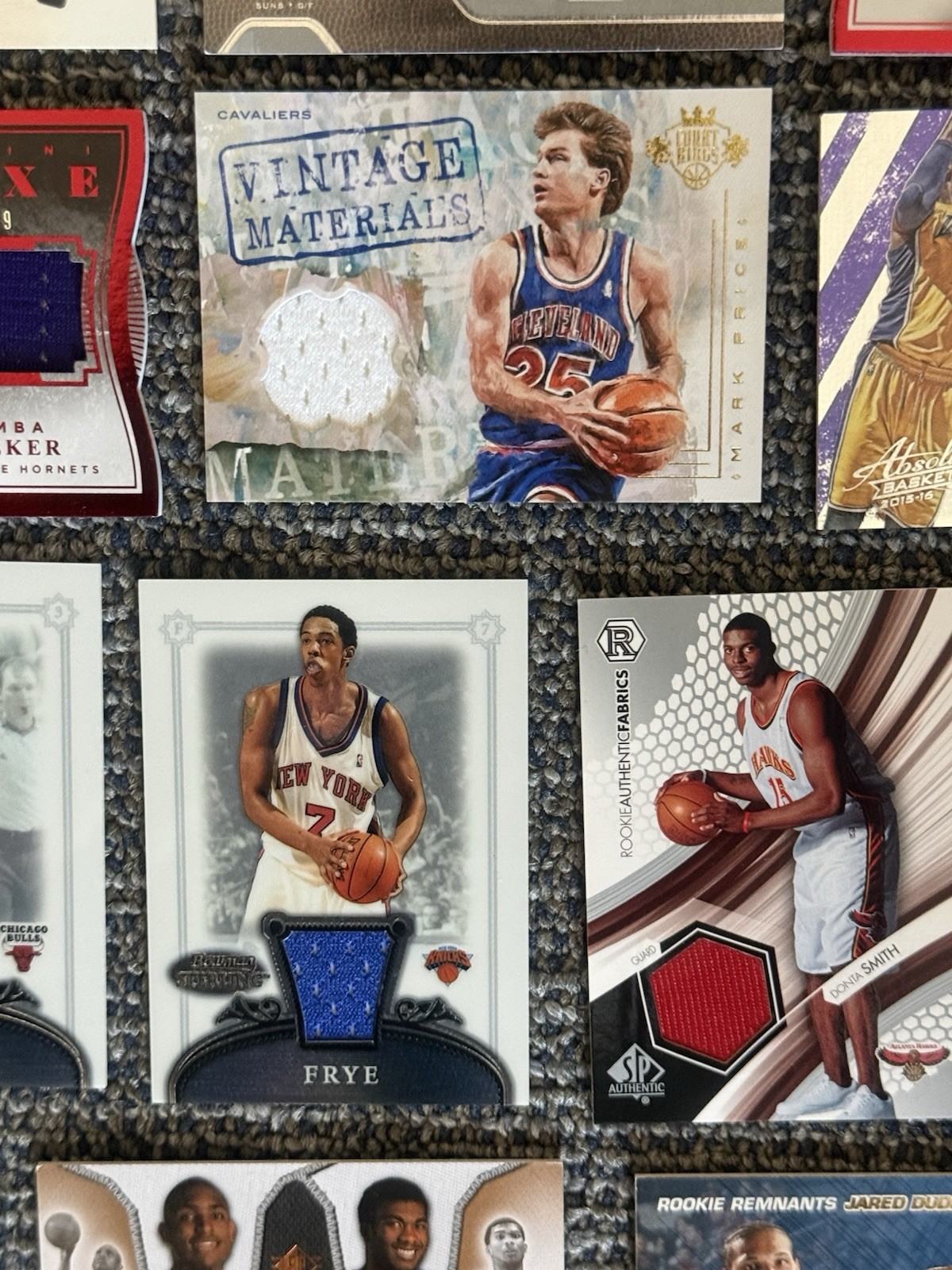 27 Card Game Used Worn Jersey Relic Card NBA Basketball Lot Superstars view 15