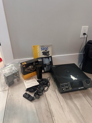 Kodak Carousel 5600 Slide Projector Bundle Two Lenses, Carrying Case, Extra Part