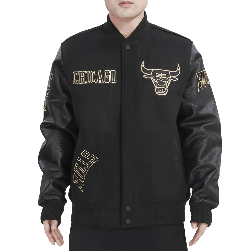 NEW* Men Pro Standard CHICAGO BULLS VARSITY JACKET Black / Gold