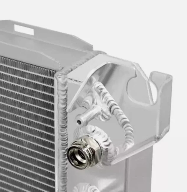 Mishimoto Aluminum Radiator for 2014+ Chevrolet Silverado 1500 V8 - Image 4 of 4