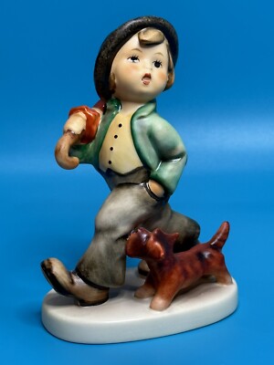 Vintage Goebel M.I. Hummel Figurine ''Strolling Along'' HUM 5 TMK-5 West Germany