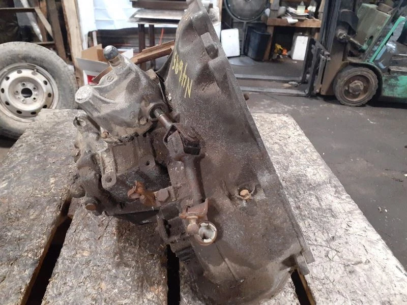 Manual Transmission 4 Speed Fits 88-93 LE MANS 586265 Foto 4 de 4