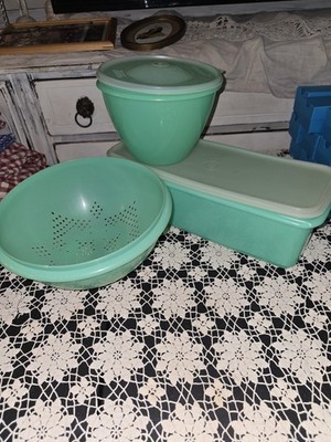 Vintage Tupperware Set In Jadeite, Celery Keeper, Crisp It Lettuce, Colander MCM