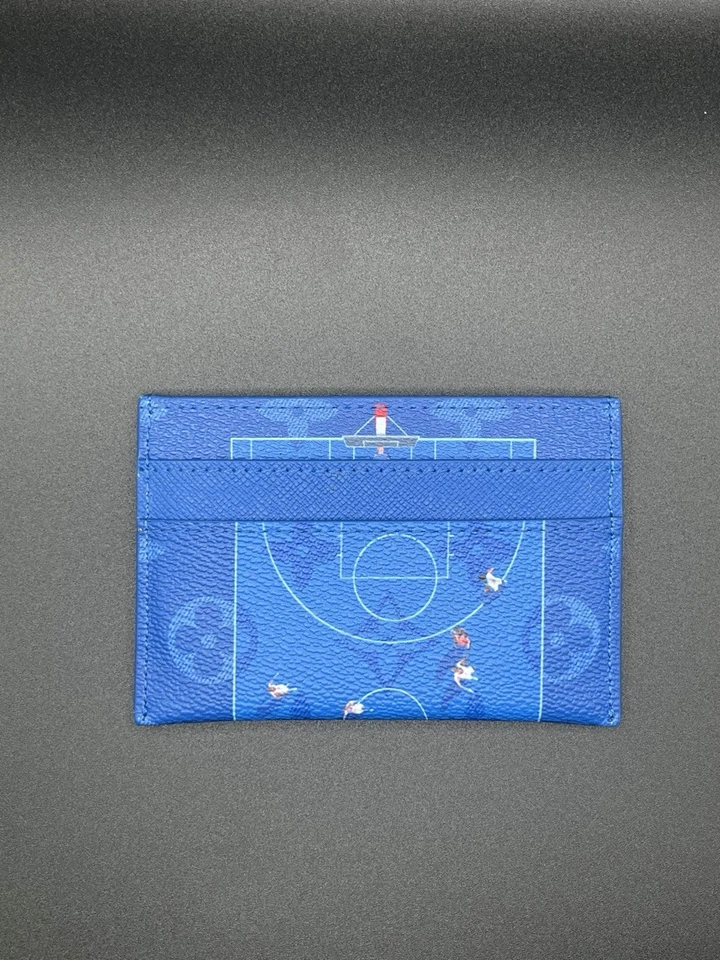 Tarjetero doble de baloncesto azul Louis Vuitton Foto 3 de 4