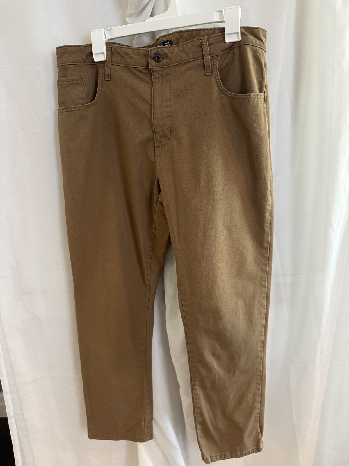 Van Heusen Brown Chinos. Men’s 36x29 slim