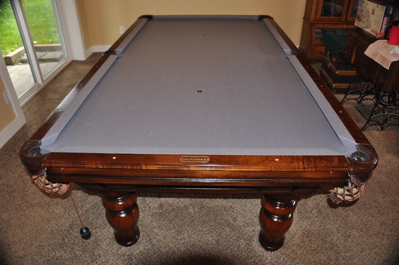 Pool Table 8' Custom Built with Custom Cues and Accessories LOCAL PICKUP ONLY