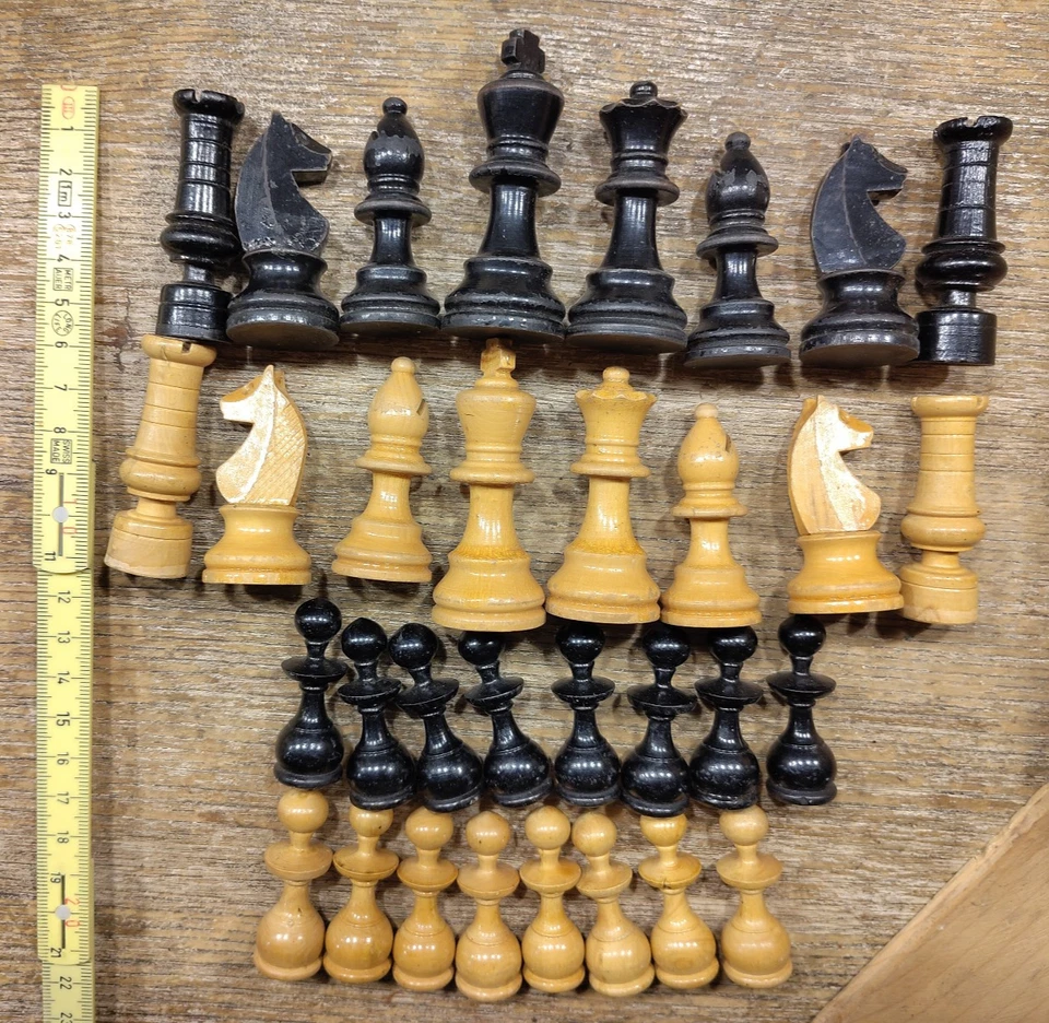 JEU D´ECHEC ANCIENS 32 PIECES EN BUIS - Photo 2/4