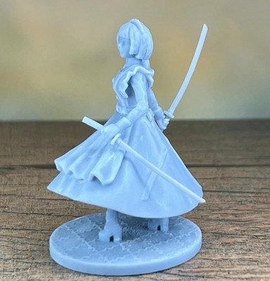 Resin Tabletop Miniature Maid with Katanas. Toy Soldiers 80mm Manga Girl
