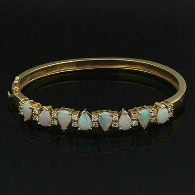 3,10 kt Birne Lab Created Feueropal Damen Armreif Armband 14 K Gelbgold Finish