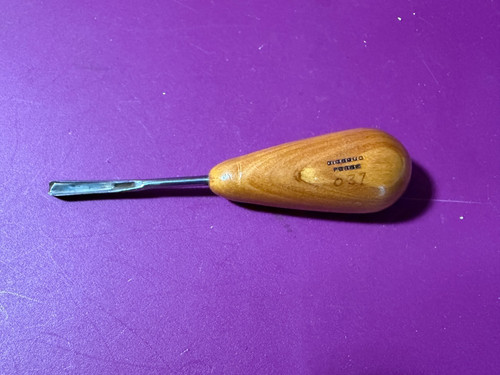 RARE Diobsud Forge 3/16" Wide No. 037 Short Bent 5mm V-Tool In VGC!