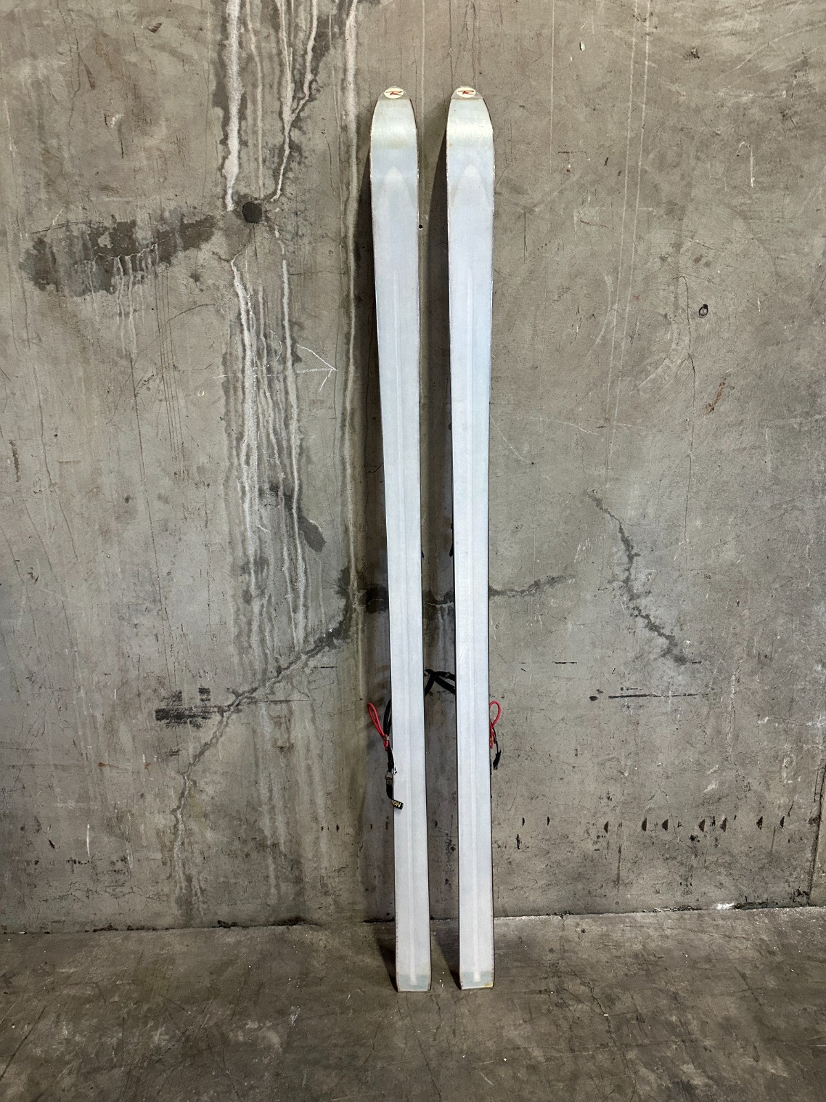 Vintage Rossignol Snowbird Downhill Skis Salomon S555 Bindings Retro Skiing