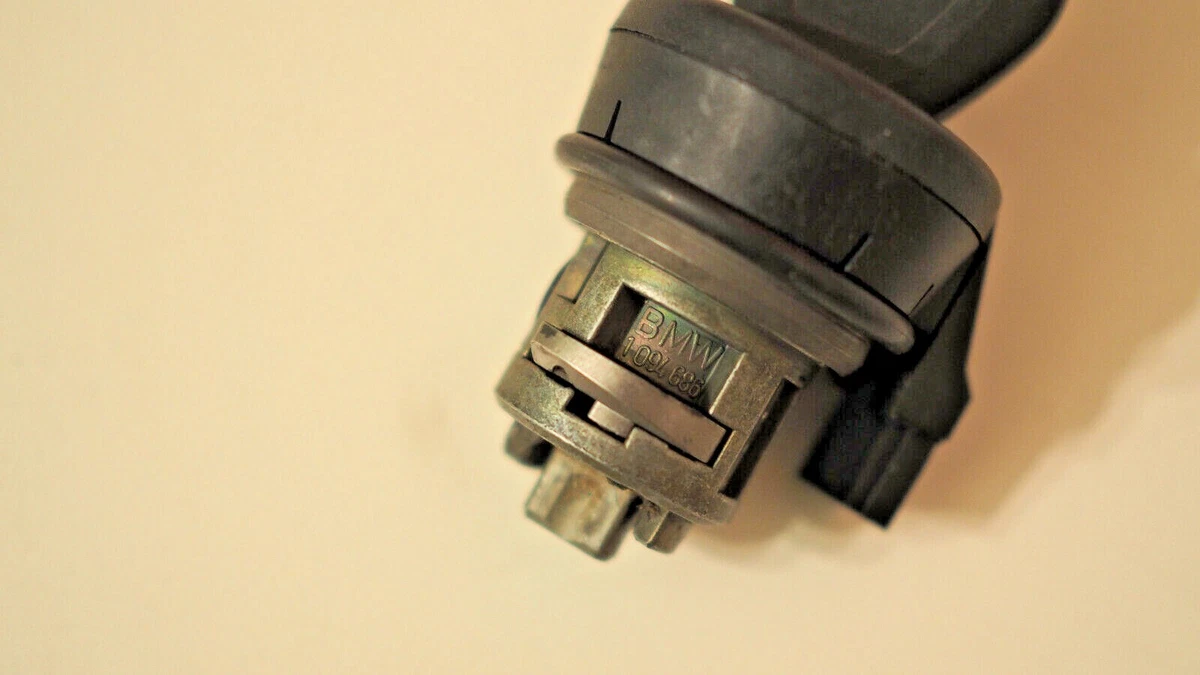 BMW E46 Ignition Lock Cylinder Replacement BMW 325i, 48 OFF