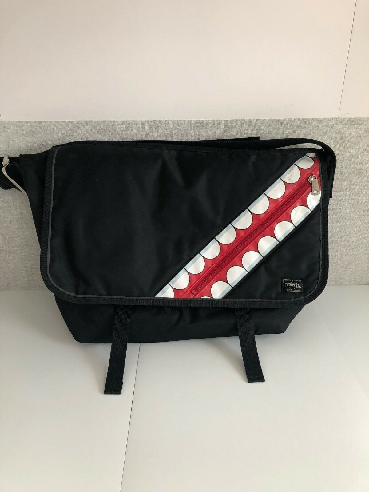 Original Fake x G1950 Porter Messenger Bag Porter Yoshida Red KAWS Chomper