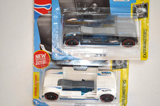 Hot Wheels Zoom In GoPro Hero 5 Mount Cars-Black/White-Experimotors-2017-Sealed
