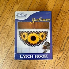 J P Coats Sunflowers 25001 latch hook kit 18  x 34  SEALED NEW Made in USA
