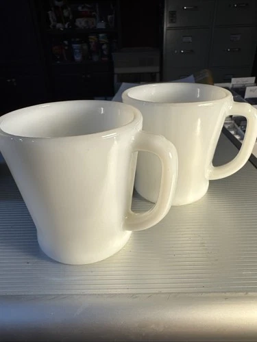 Vintage Fire-King Anchor Hocking Ware D-handle Coffee Cups Mugs Tea. White