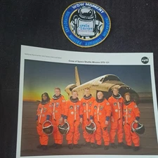 Space Center Houston Astronaut Patch 8 × 10 NASA photo Shuttle Mission STS - 121