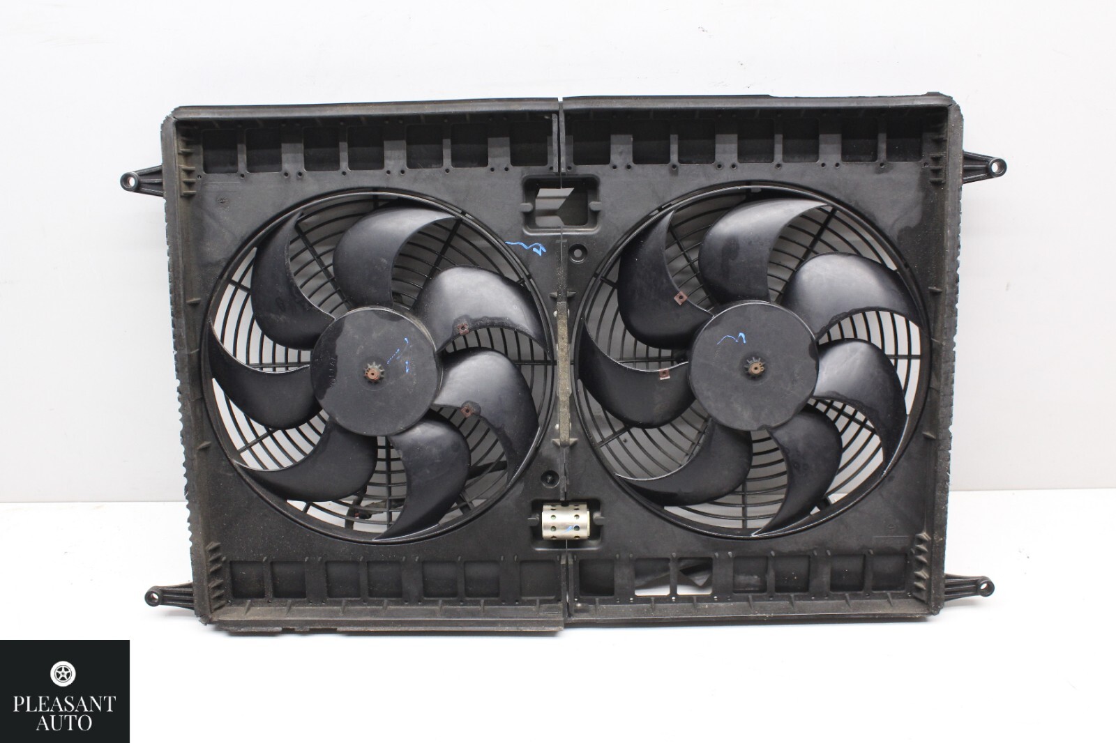 04-08 Maserati Quattroporte M139 Radiator Cooling Fan Motor 022760 OEM 