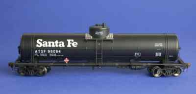HO Scale GATC Welded Tank Car - ATSF #98084 - American Limited #1821
