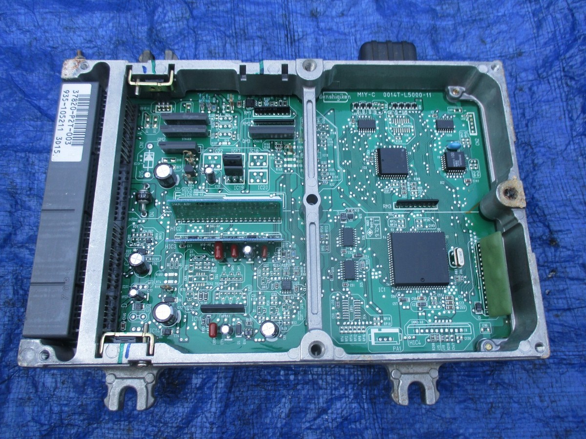 96-98 JDM Honda Civic B16A vtec engine computer ecu 37820-P2T-003 