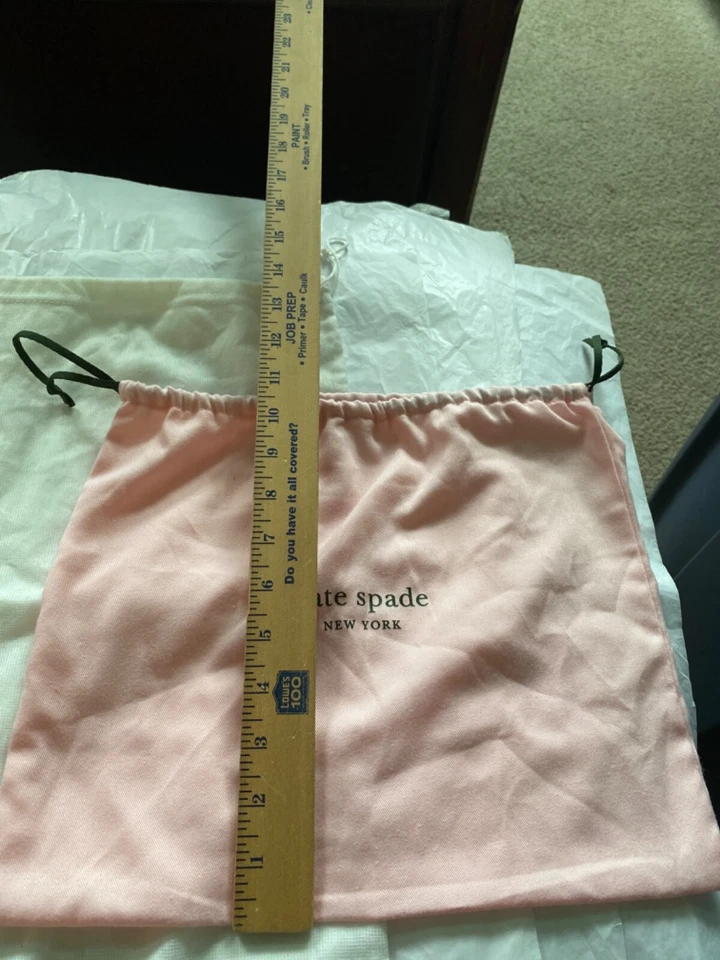 2 BOLSAS ANTIPOLVO KATE SPADE UNA BLANCA UNA ROSA Foto 3 de 4