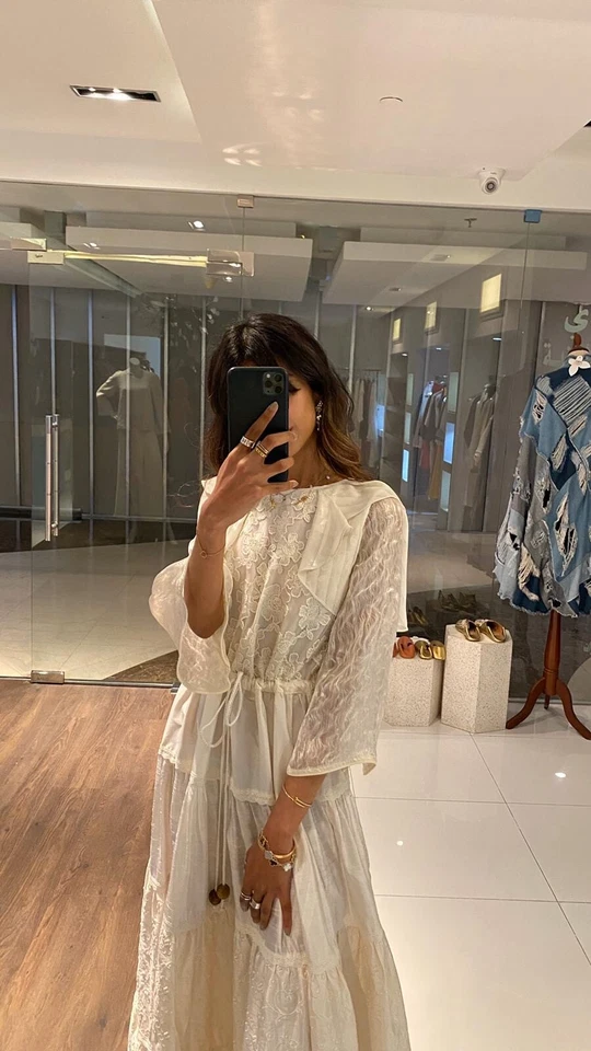 Mujeres Romántico Floral Bordado Ajuste y Acampanado Blanco Vestido Pequeño M Talla 4 6 8 EE. UU. Foto 4 de 4