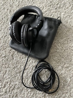 Audio-Technica ATH-M30X Over the Ear Headphone Wired Studio Monitoring W Case
