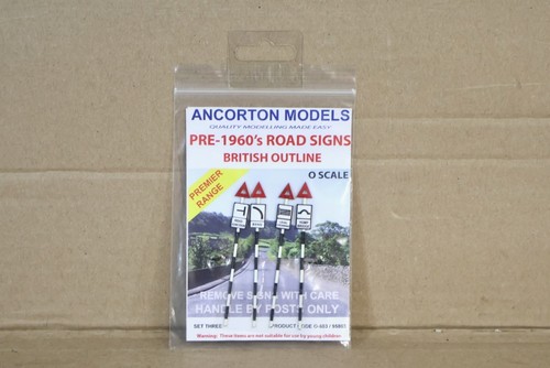 JUEGO DE TRES SEÑALES DE TRÁFICO BRITÁNICAS ANCORTON MODELOS O-603 / 95803 CALIBRE O PRE AÑOS 60 op | Zustand: New