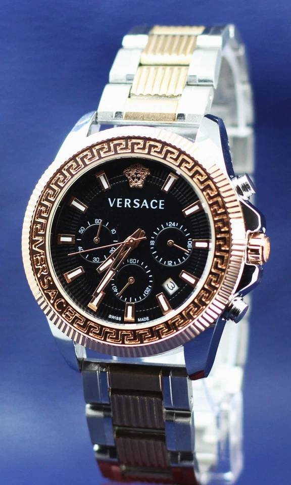 Reloj de cuarzo Versace de lujo cronógrafo en esfera negra con indicador de fecha para hombre. Foto 3 de 4