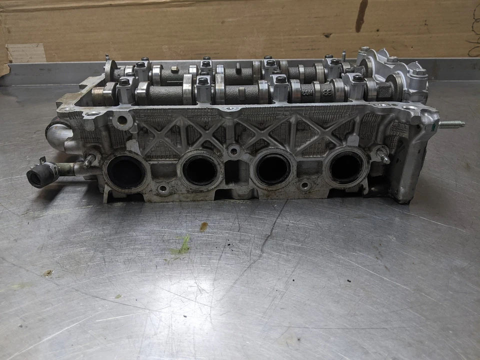 Culata para Toyota Prius c 1.5 12-18 Foto 3 de 4