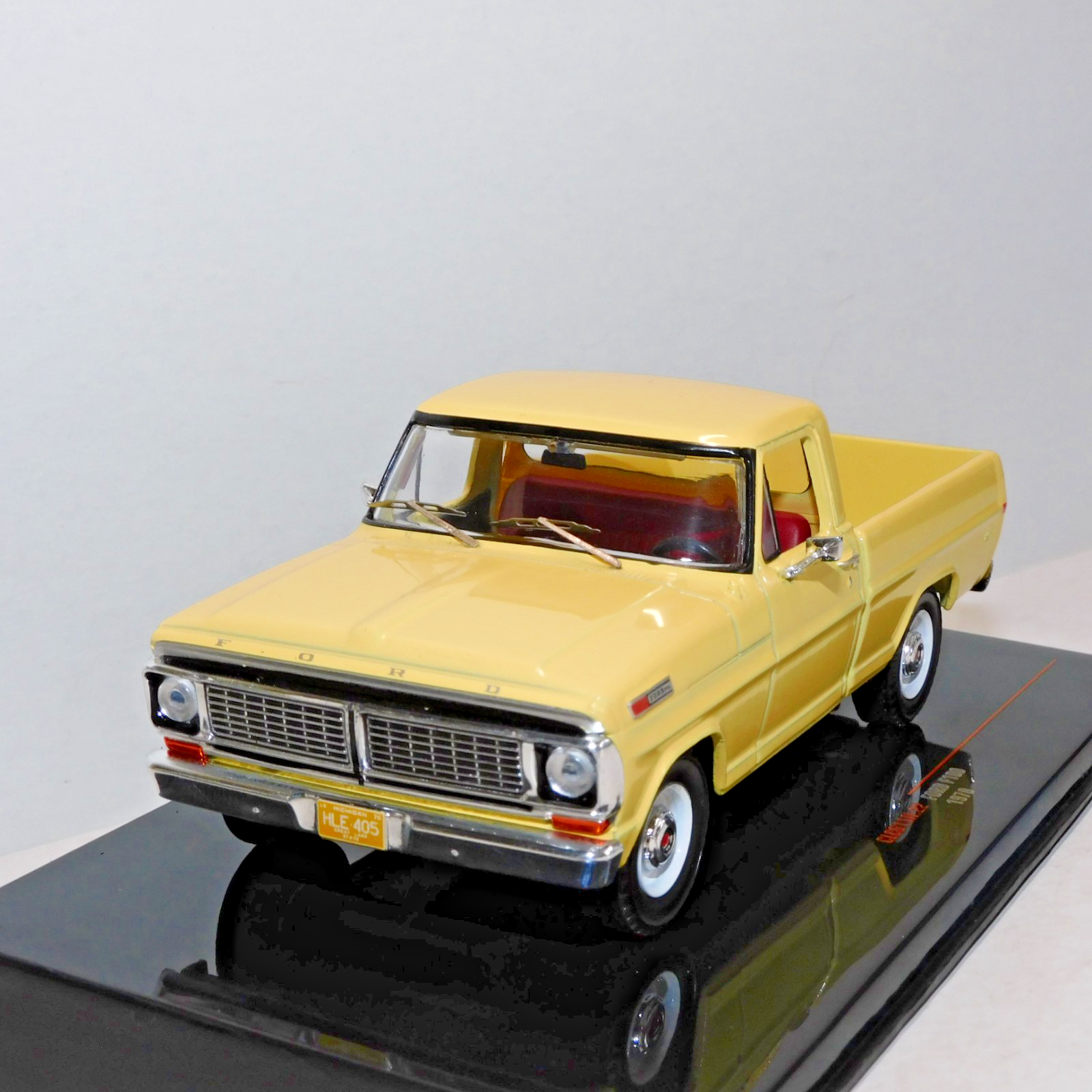 IXO FORD F100 PICK UP TRUCK 1970 YELLOW 1/43 CLC611N