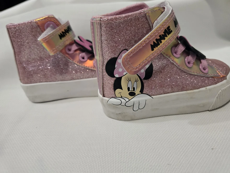 迪士尼米妮老鼠蹒跚学步的女孩高帮运动鞋粉色闪光尺寸 4 二手状况完好 — 第 3/4 张图片