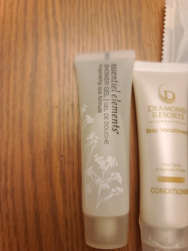 Misc Lot Of Hotel Bar Soaps, Conditioner And Shower Gel New Travel Size - Picture 2 of 7
