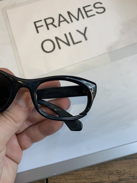 Ray-Ban Wayfarer Vintage 1980s Black B\u0026l 5022 Sunglasses Ray Ban RAYBAN for  sale online | eBay