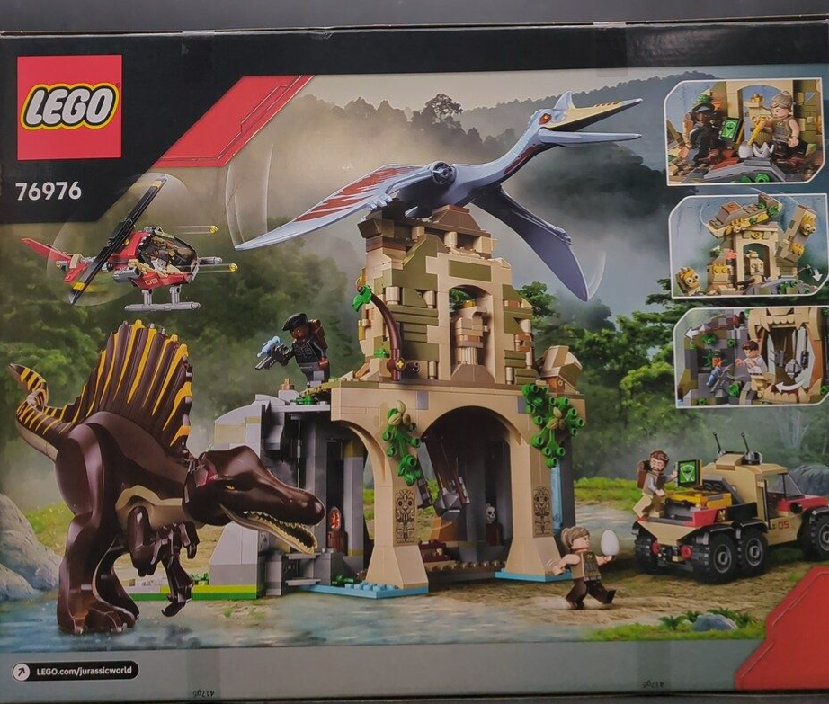 LEGO 76976 Jurassic World Spinosaurus & Quetzalcoatlus Air Mission