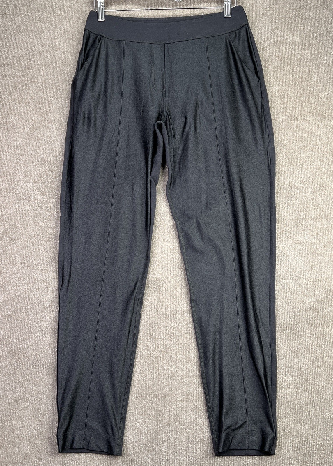 Lululemon Womens Size 6 Black Shiny Leggings with Zip Back Pocket