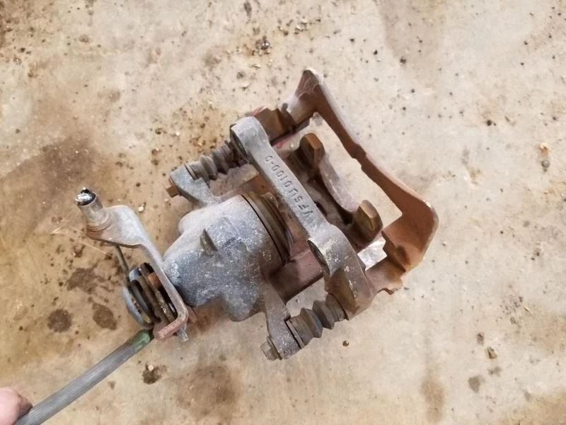 Passenger Caliper Rear Thru 7/16/00 Fits 00-01 LINCOLN LS 1381429 - Image 2 of 4