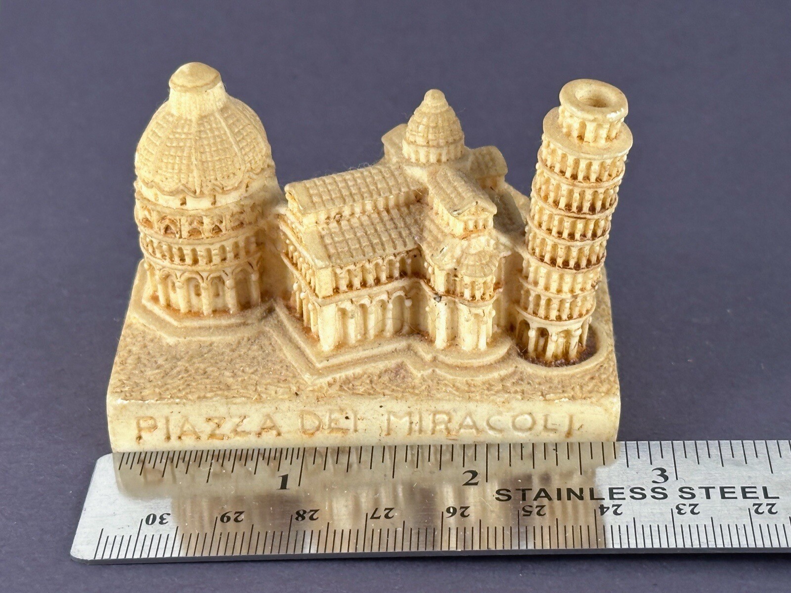 ITALY TOSCANA PIAZZA DEI MIRACOLI PISA 1174 SOUVENIR BUILDING PAPERWEIGHT Resin