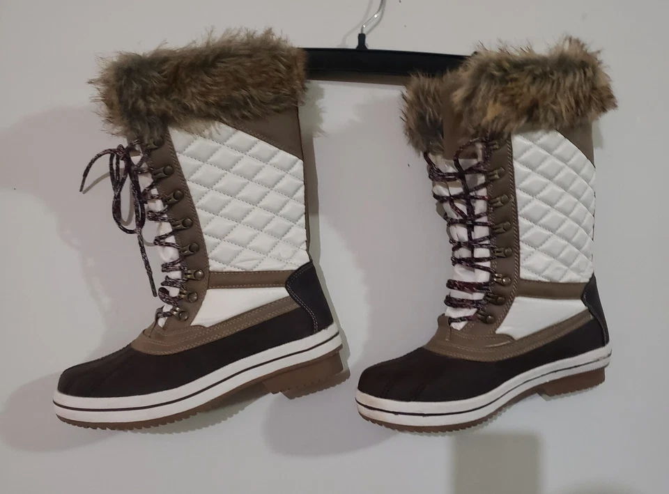Call It Spring Vegan Leather Water Resistant Faux Fur Lined Winter Boots. Size 7 - Image 4 of 4