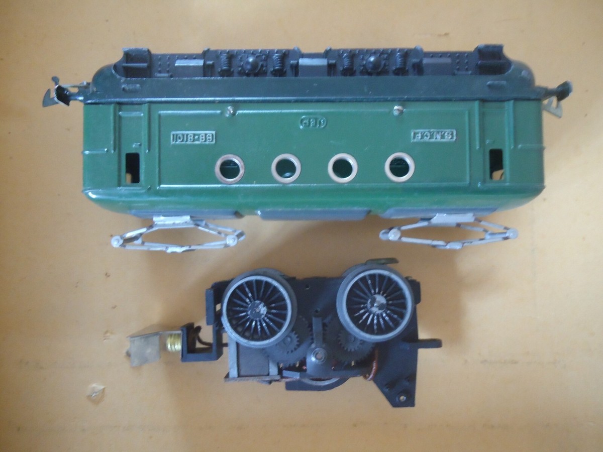 Boîte Train MECCANO HORNBY – Quai à Voyageurs Démontable – Échelle O – Occasion