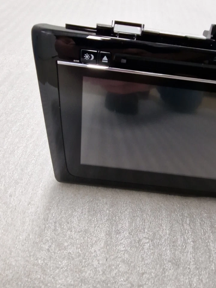 HONDA JAZZ 2015-2019 SAT NAV SCREEN CD RADIO PLAYER HEAD UNIT 39100-T5A-E53-M1 - Image 2 of 4