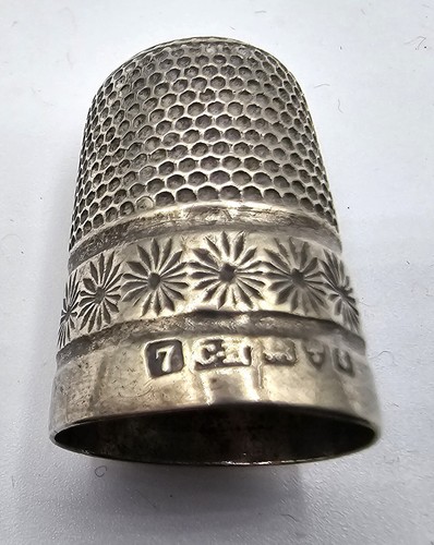 Rare Vintage Cased Pair Charles Horner St Silver Thimbles Chester Hallmarks - Picture 6 of 10